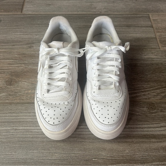 Women’s White Nike Court Vision Alta Platform, Size 7 - Picture 1 of 5
